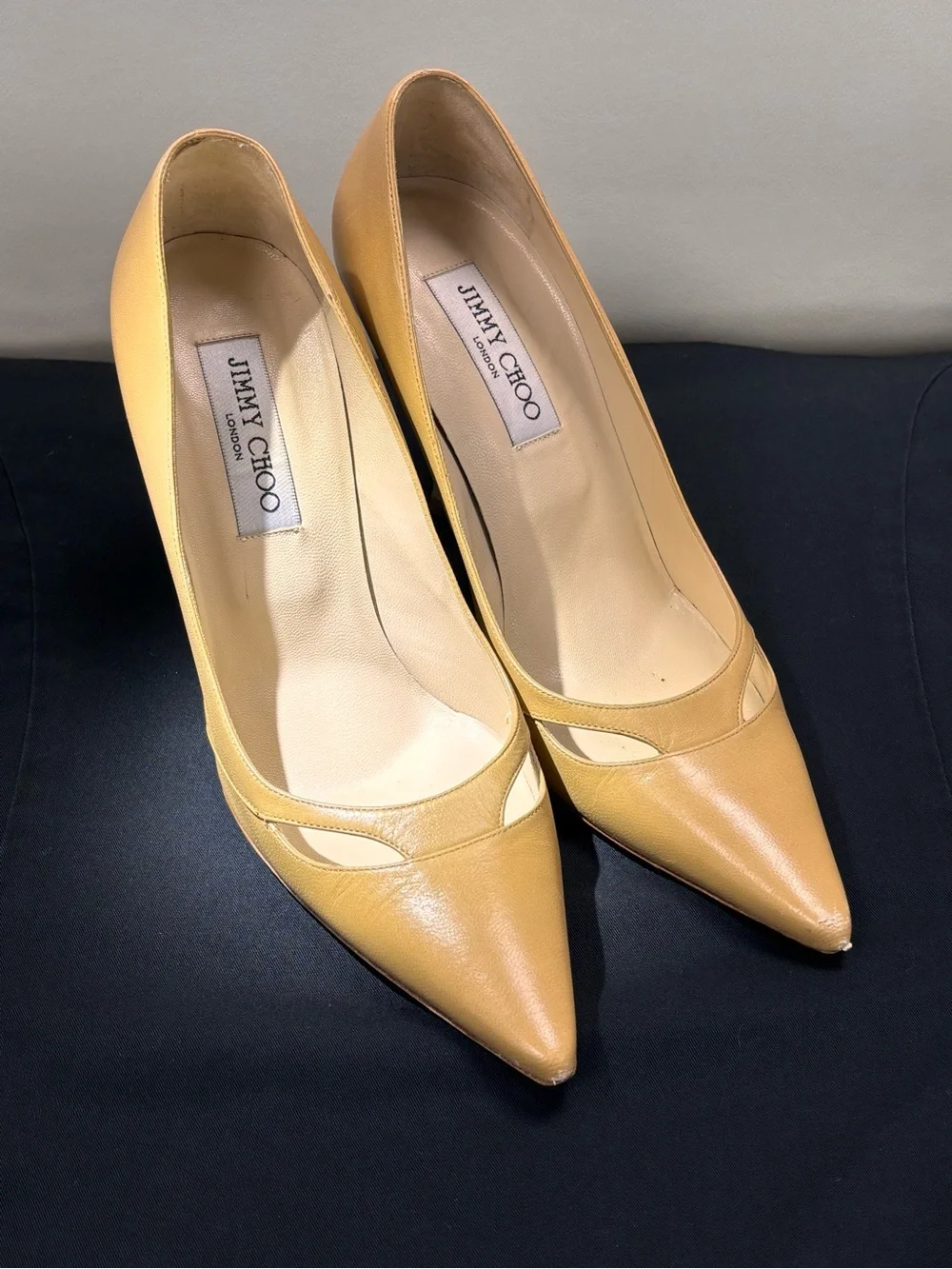 Jimmy Choo Tan Leather Pointed-Toe Pumps EU 38.5 US 8 With a 4” heel